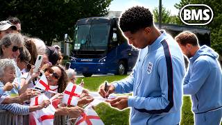 ENGLAND ARRIVE AT WORLD CUP HOTEL! 🦁 Crowds welcome Three Lions 🏆 2026 FIFA World Cup
