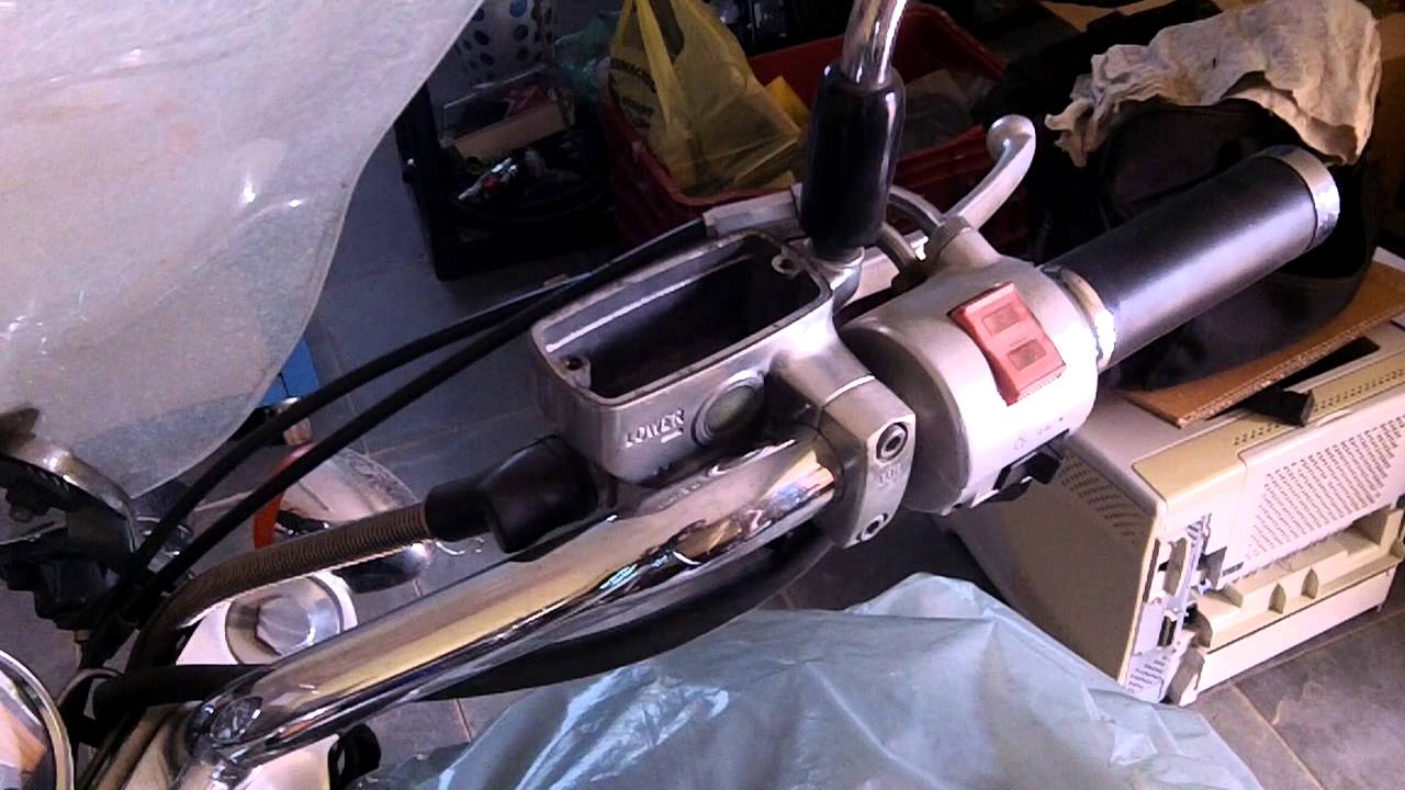 Como trocar o fluido de freio da Shadow?