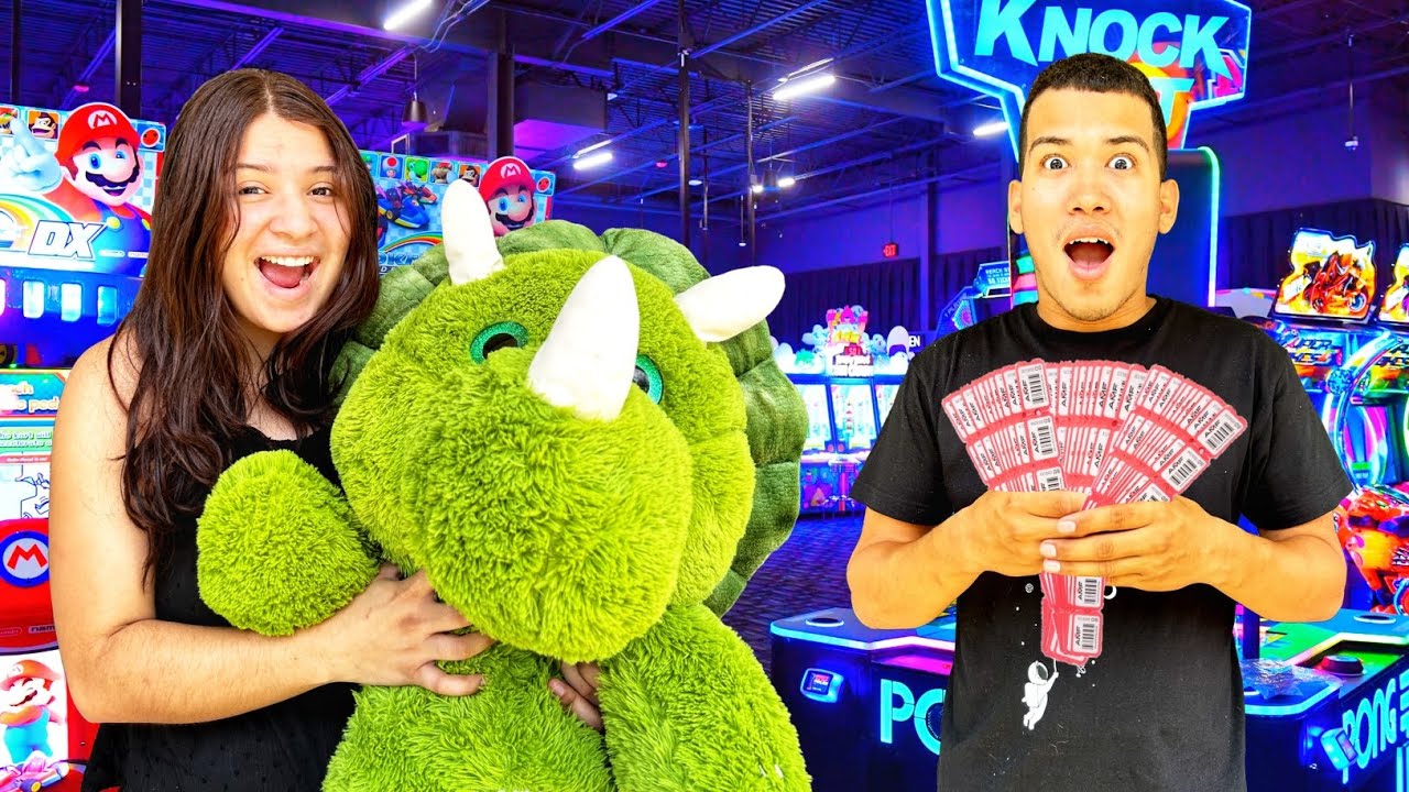Quien Puede GANAR mas PREMIOS en un ARCADE Challenge - YouTube