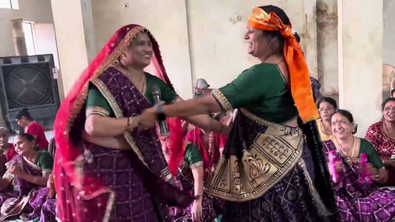 🌷લખેલું છે 🌷🌷પહેર્યુ રે પાનેતર તારા નામ નું રે