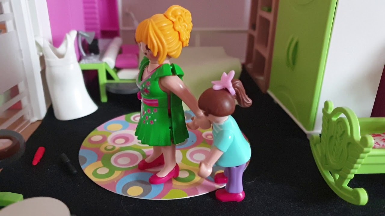 Chloé en français présente une histoire Playmobil : Marie - Lou n est pas sage du tout...🤨
