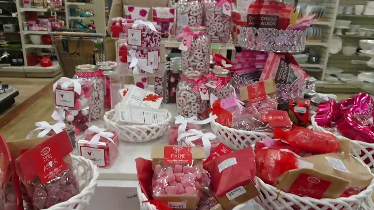 Fogo na casa do cliente. Passeio nas lojas depois da faxina_ Nubia Viana