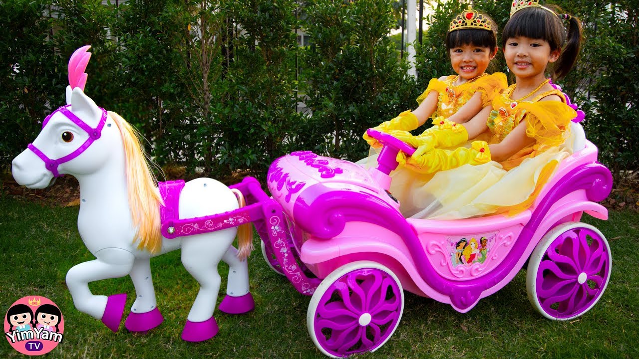 ทำงานอะไรดี  Update  หนูยิ้มหนูแย้ม | รถม้าเจ้าหญิง Pretend Play with Princess carriage