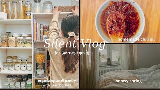 Organizing Small Pantry w/ used bottles | NoCook Homemade Chili Oil | Simple Living Diaries