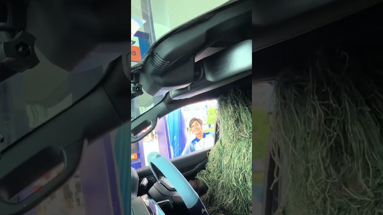 ลุงเอแกล้งพนักงานสิริอย่างลั่น 