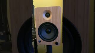 Kanto Yu6 Powered Speaker In Bamboo Finish