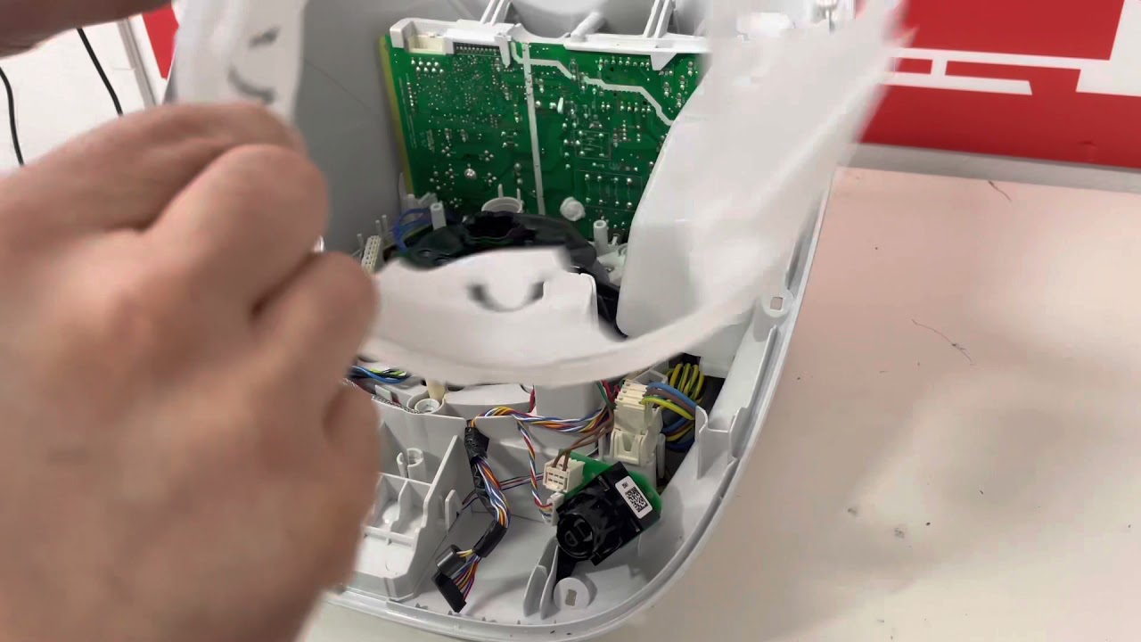 Thermomix TM 5 sehr laut. Gerät zerlegen Motor reinigen, tauschen.