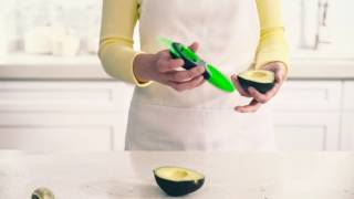 OXO Good Grips 3-in-1 Avocado Slicer - Green & Good Grips Stainless Steel  Scraper & Chopper