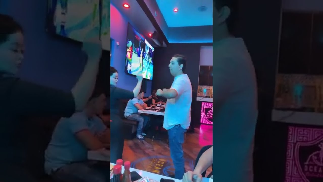 toromax-baila-con-una-culona-y-cena-para-que-se-le-quite-el-antojo