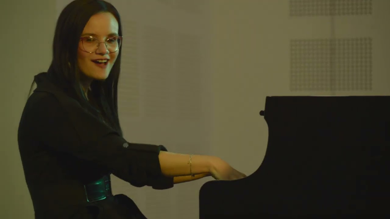 4 Hombres & Flowery - Novac U Rukama (Official Music Video)