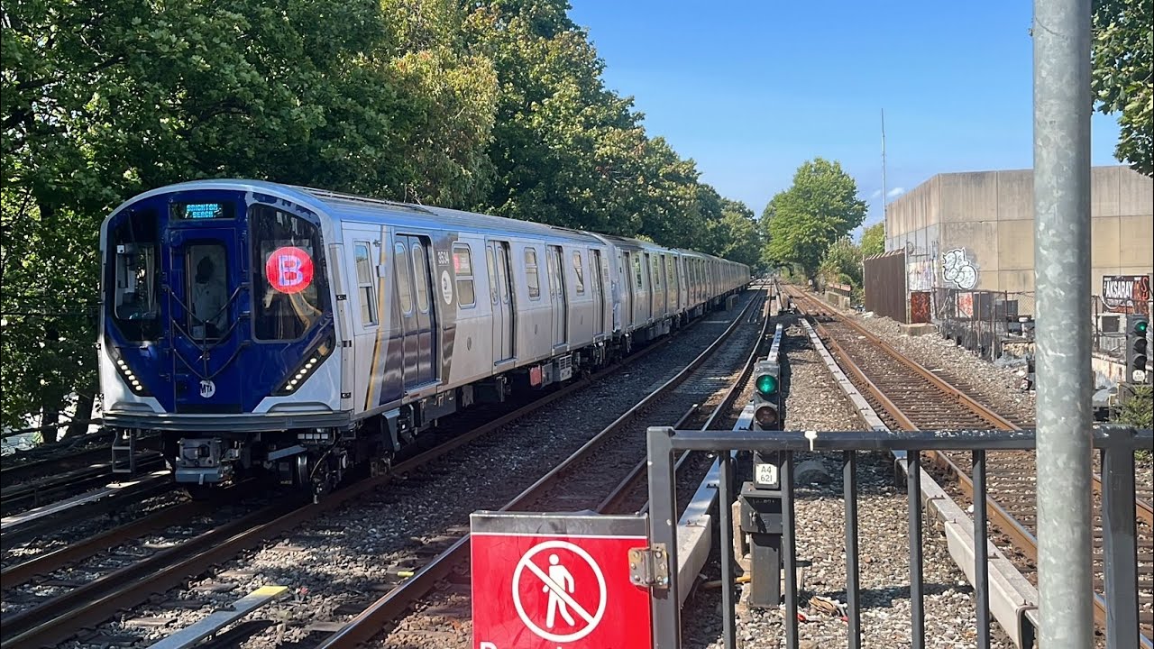 Q/B Brighton line Action R211A R68 R46 - YouTube