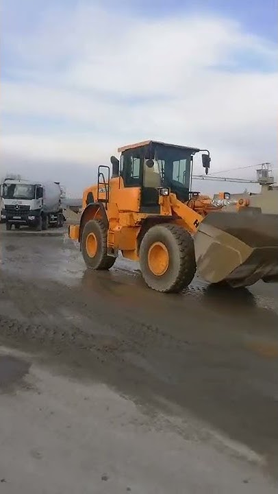 Колесен челен товарач Hyundai, модел HL955 - YouTube