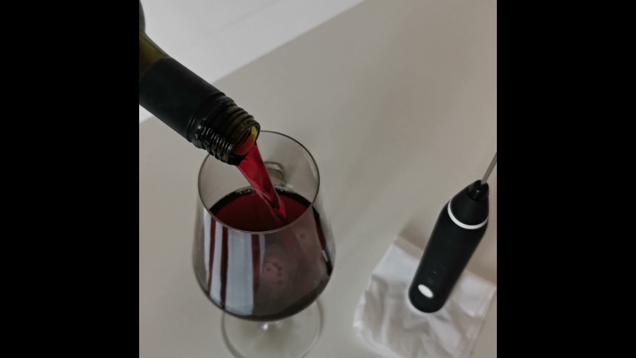 'Breathe' / Aerate your wine fast & effective!