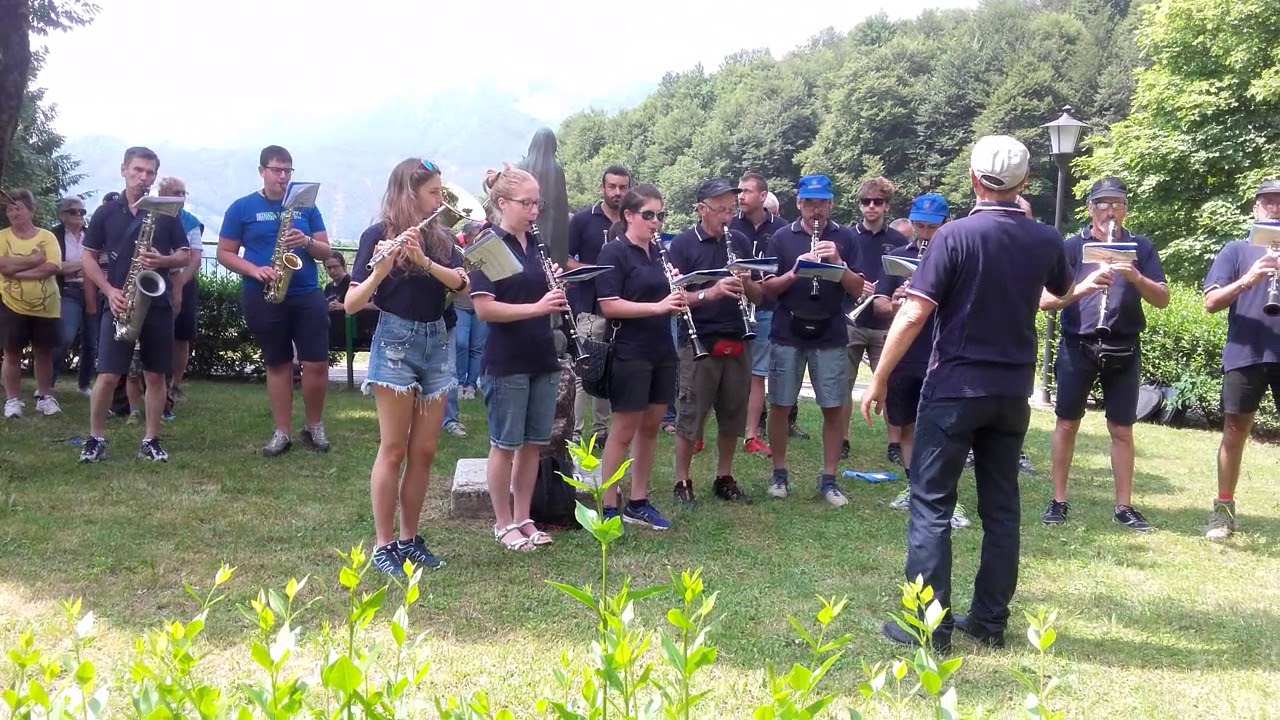 SIGNORE DELLE CIME :La banda di VEDESETA alla CULMINE di SAN PIETRO.