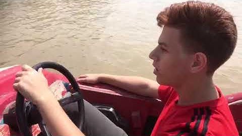 تلاوة القران الكريم بصوت جميل على النهر