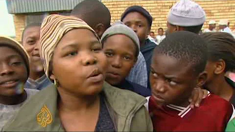 Hundreds attend Terreblanche funeral