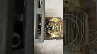 TEST RUN OF A ALLEN BRADLEY POWER FLEX 700 DRIVE // MODEL NUMBER 20 B E 041 A 0 AYNAND0