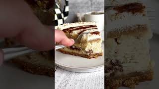 Cinnamon Roll Cheesecake #cheesecake #series #cinnamonrolls #icingcakes #frosting #shorts #viral