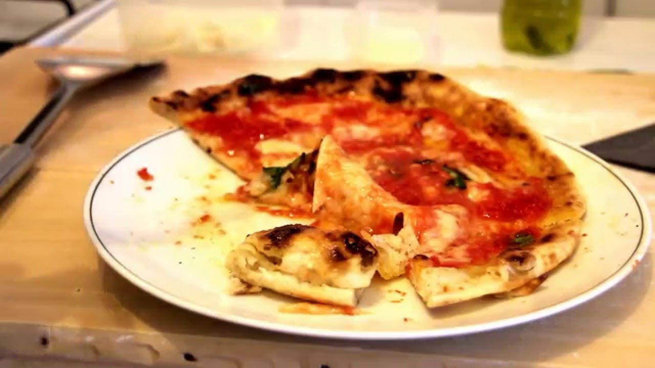 Pizza cotta nel forno elettrico – Fornetto-elettrico.it