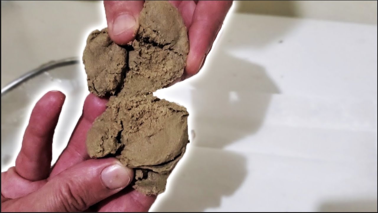 Turning Iceolater Bubble Hash into Rosin | Coral Cove, Jamaica