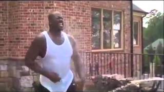 Hoopz from Flavor of Love Spraying Shaq with a Hose