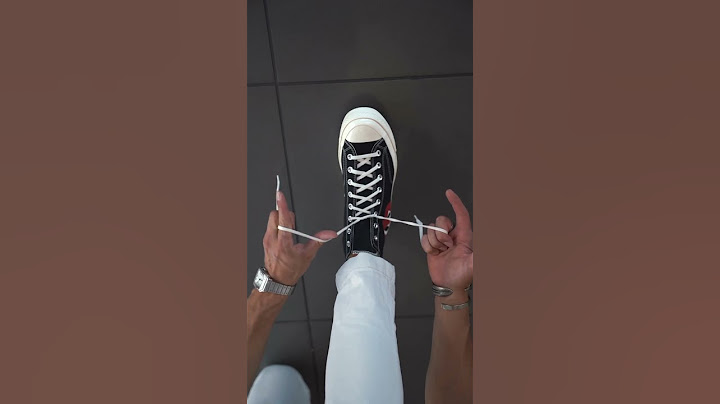 How to tie your shoes in just 1 second #shoehacks #trending
