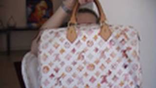 Video Tag: Cosa c'è nella mia borsa… - Gabriela Grechi