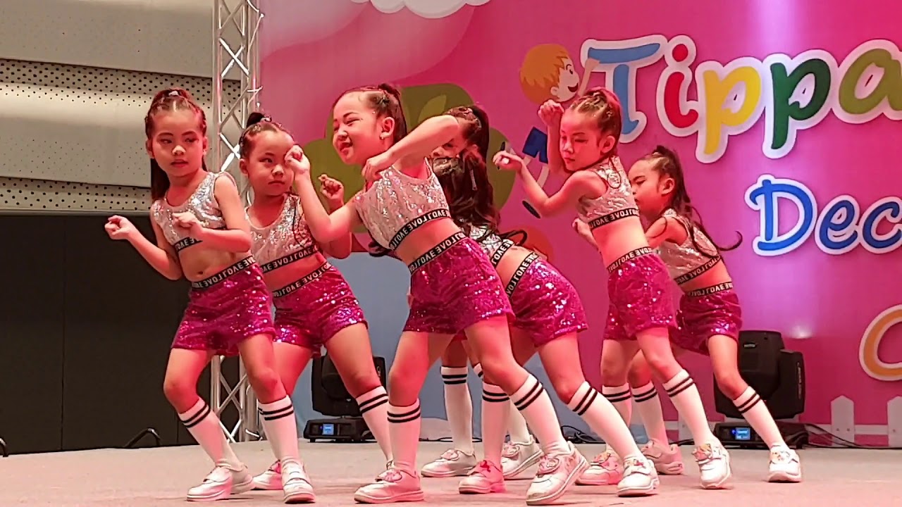 การแสดงนักเรียนอนุบาลปีที่ 3/2 ชุด Solo