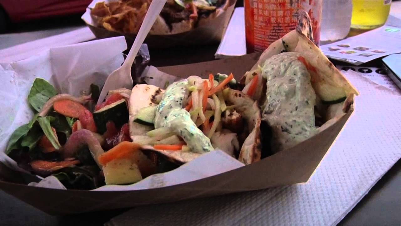 dining room Watch: Matt Gets the Chomp Chomp Experience for Eat Up Downtown