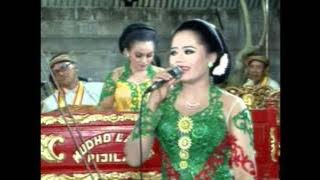 Tembang kangen Mudo laras Rini duet sama sekurity Wahono