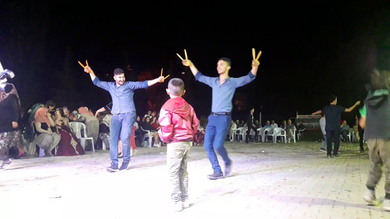 Kaval  ve çiftetelli özdenk köyü