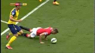 Phil Jones' Amazing (and Funny) Save against Arsenal (2015)