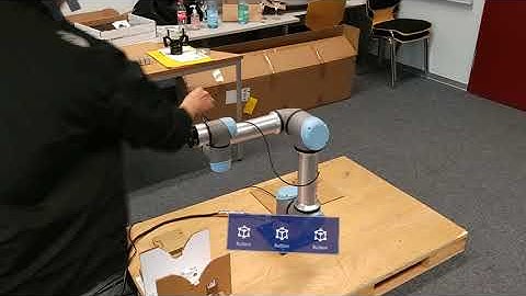 Control Ur5 via Hololens with button