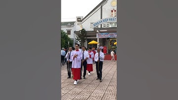 Hương Lửa Thánh Giá Nến Cao Dẫn Đầu Cho Đoàn Rước  Linh Ảnh Các Thánh Tử Đạo GX Liên Kim Sơn#shorts