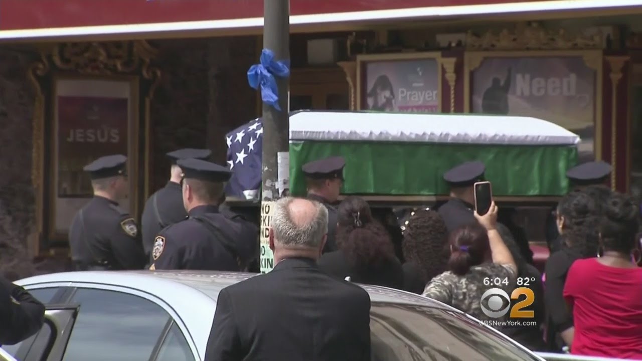 Thousands Gather To Pay Respects To Slain NYPD Officer - YouTube
