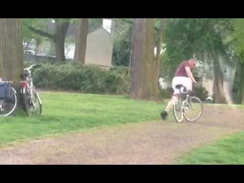 Drunk guy fails to ride bike