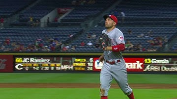 CIN@ATL: Suarez shows off range with nice play