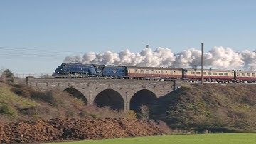 60007 Sir Nigel Gresley in perfect winter sun hauling The Steam Dreams Excursion to York - 21.11.25