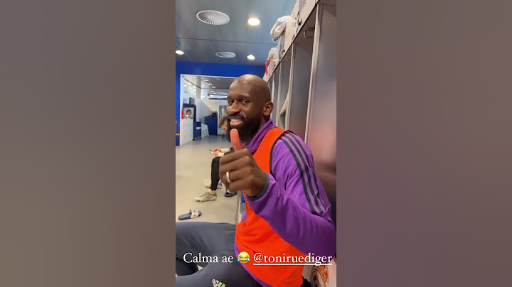 Vinicius Jr mocks Toni Rudiger's new haircut 😂✂️ 🎥 vinijr #shorts