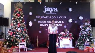 Dewi Liana Seriestha Singing Her Miss World Talent Winning Song