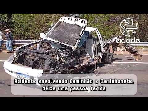 Video acidente caminhão e caminhonete