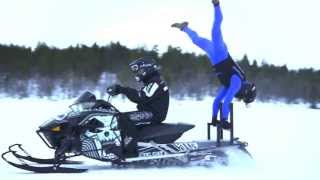 Handstand on snowmobile by 115 km/h Eskil禅
