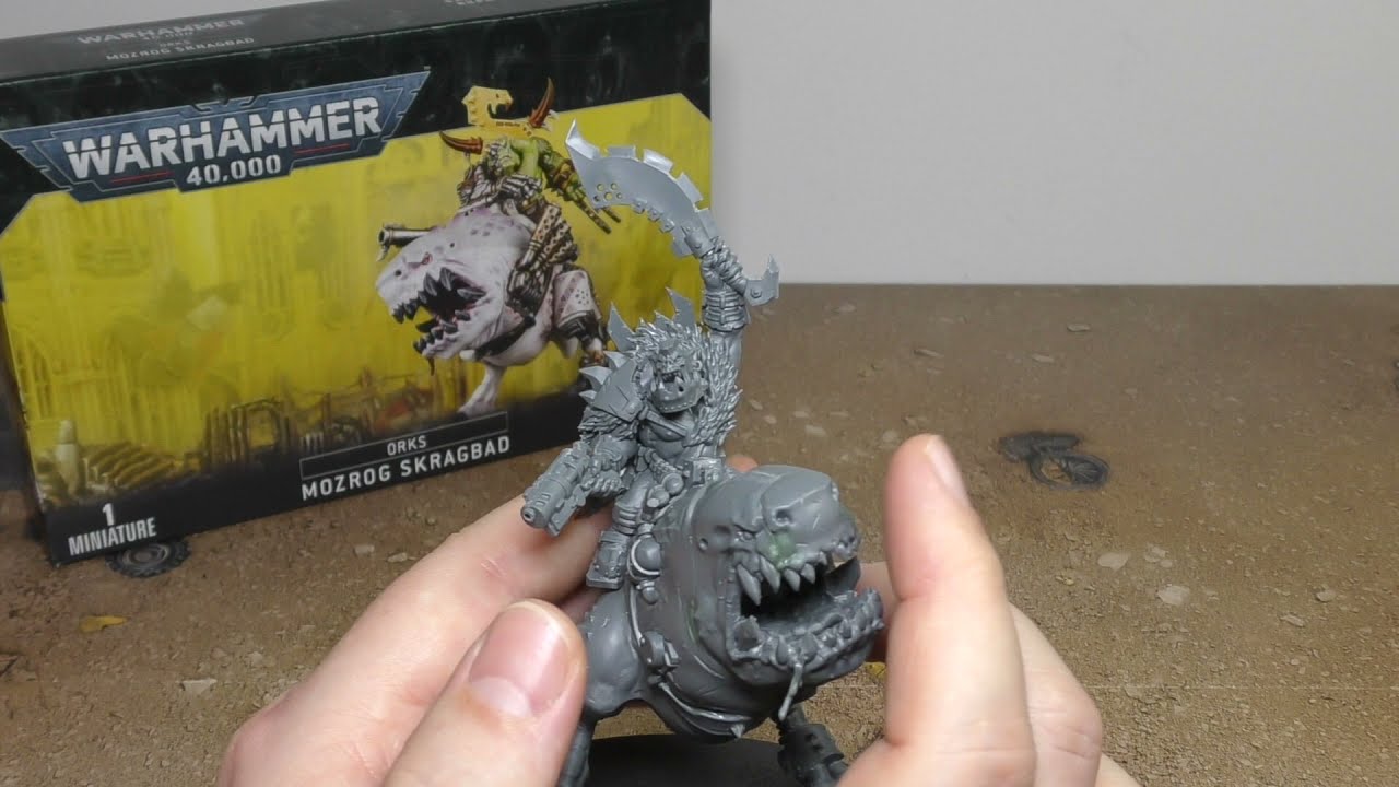 WARHAMMER 40,000 40K Ork Beastsnagga Beastboss on Squigosaur assemblé