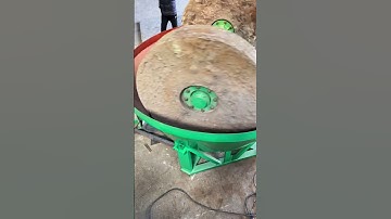 Rock gold is crushed with gold grinding machine#goldmining #gold #miningmachine #goldgrindingmill