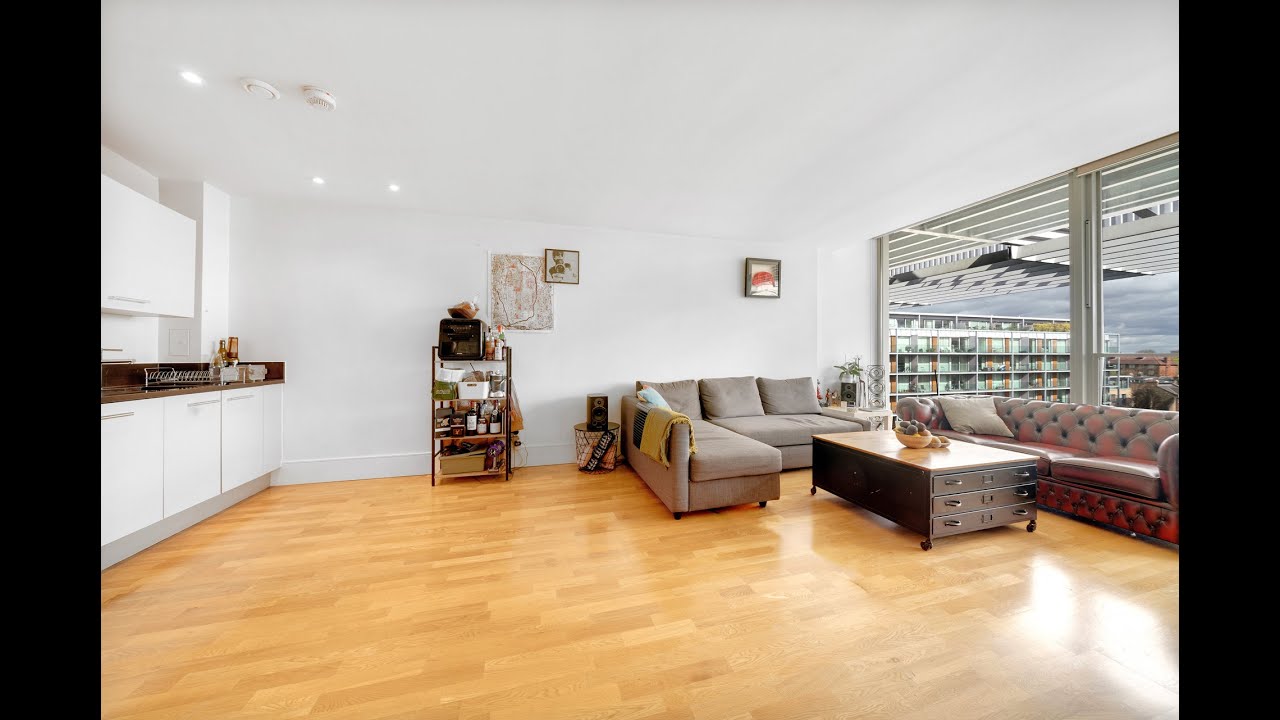 For Sale 2 Bedroom Flat, 904Sq.ft. Garden Views West Stand Highbury Stadium Highbury & Islington N5
