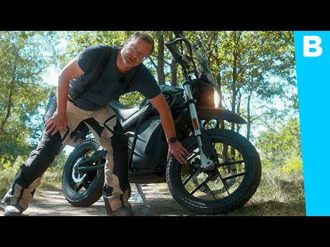 Video: Een Motorfiets Met Weinig Energie - Alternatieve Mening