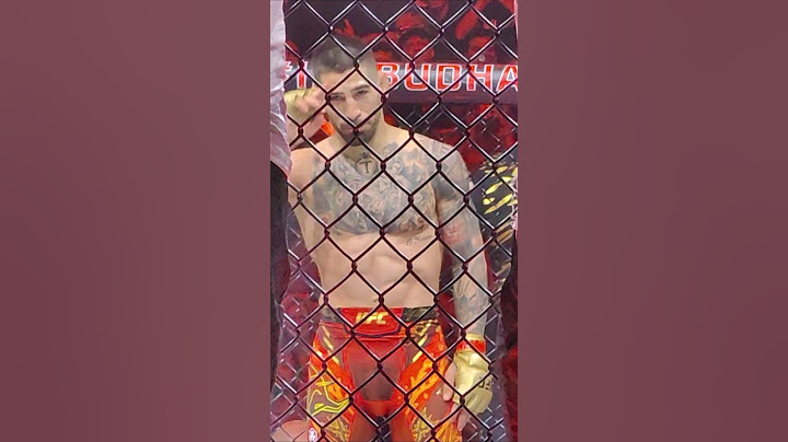 Ilia Topuria sings Cancion del Mariachi for Max Holloway #shorts