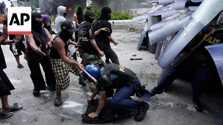 Police clash with protesters in the Philippines as thousands protest corruption