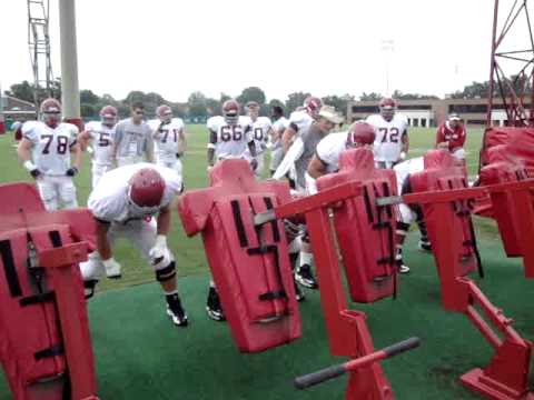 Tide offensive line hitting the sled