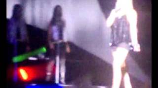 Hilary Duff - Fly - 31.01.08 Brisbane Concert